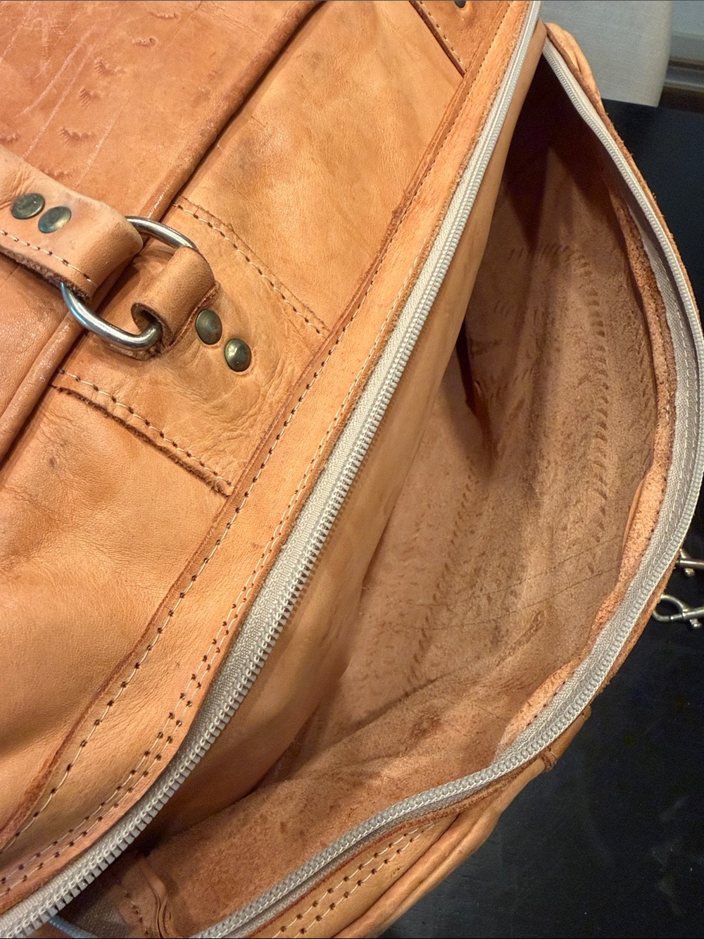 Handmade Tan Leather Travel/Weekender Bag from Oaxaca Mexico - Picture 8 of 9